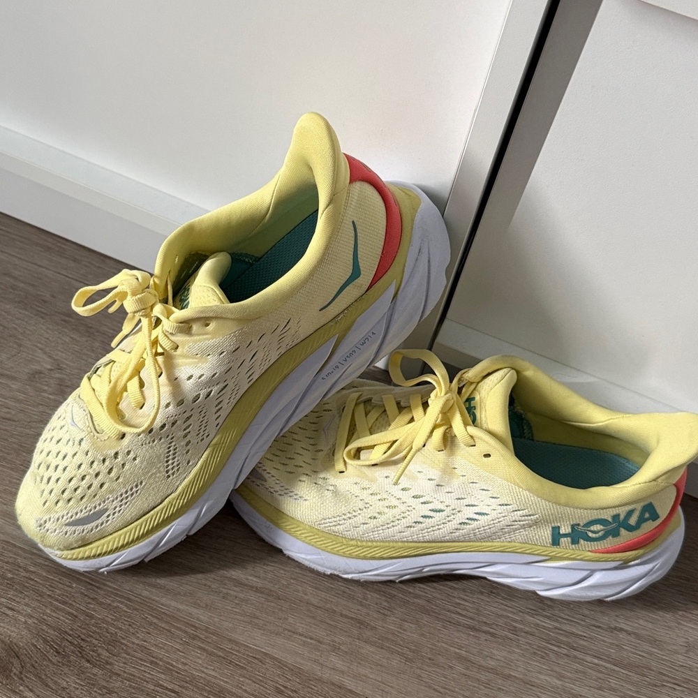 Women’s Hoka Clifton 8